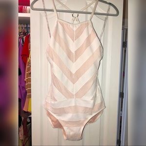 NWT GORGEOUS WHITE CALVIN KLEIN ONE PIECE size 8